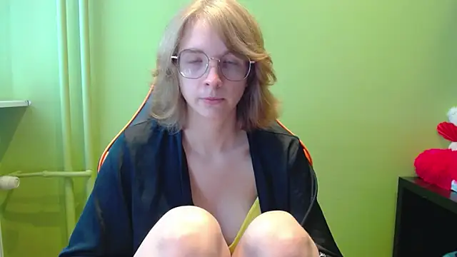 juicyPenny online show from May 18, 8:30 am