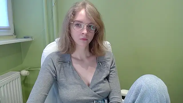 juicyPenny online show from February 13, 7:41 am