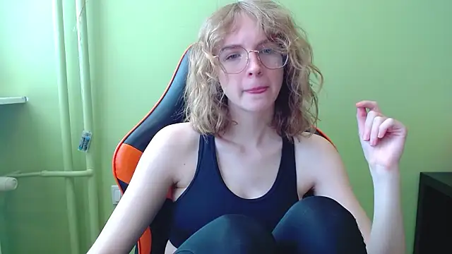 juicyPenny online show from March 11, 7:24 am