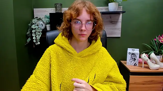 juicyPenny online show from October 17, 5:33 am