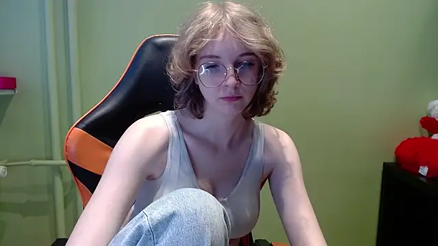 juicyPenny online show from May 22, 6:17 pm
