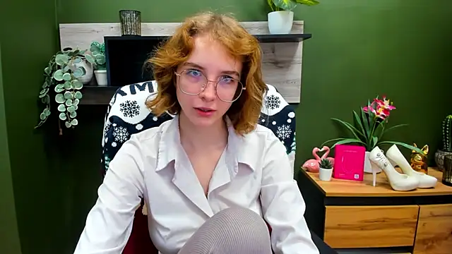 juicyPenny online show from October 29, 7:51 am