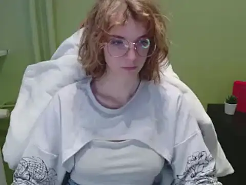 juicyPenny online show from December 4, 7:29 am