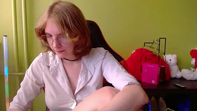 juicyPenny online show from June 20, 6:18 am