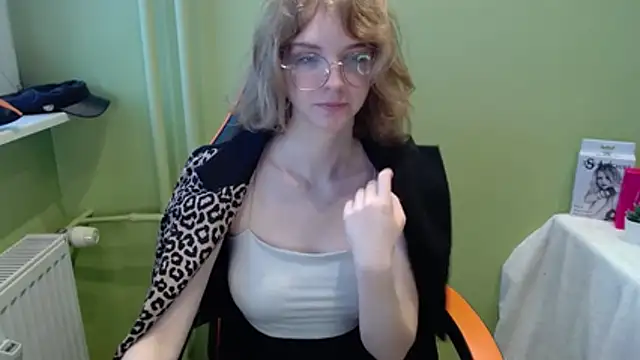 juicyPenny online show from November 26, 7:41 am