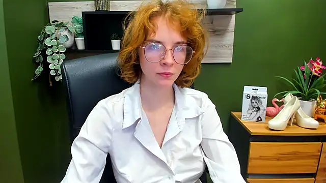 juicyPenny online show from October 13, 6:26 am