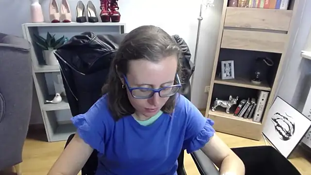 sweetxLizzy online show from September 10, 4:22 am