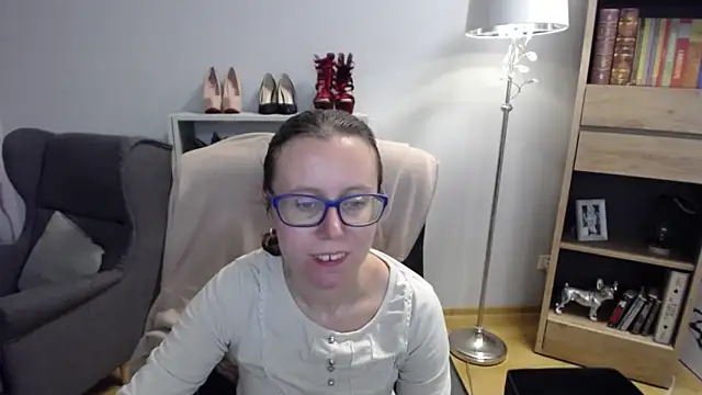 sweetxLizzy online show from October 13, 4:47 am