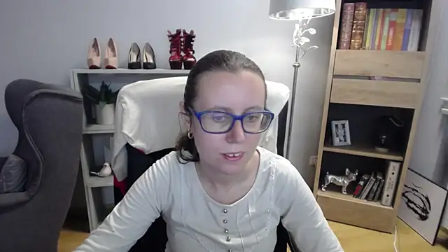 sweetxLizzy online show from November 5, 5:32 am