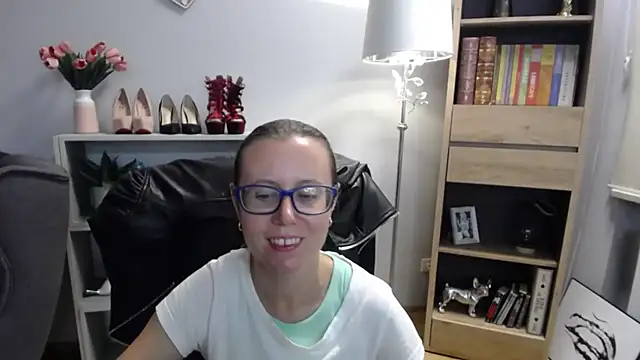 sweetxLizzy online show from September 9, 4:44 am