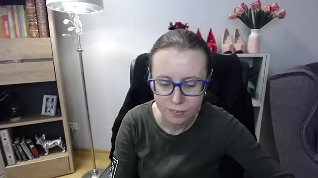 sweetxLizzy online show from December 18, 5:34 am