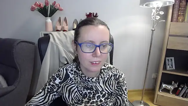 sweetxLizzy online show from December 4, 5:39 am