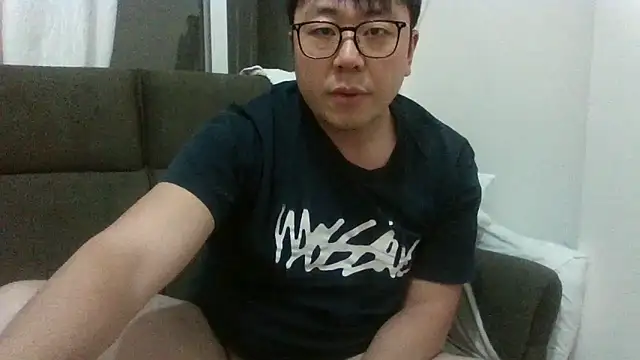 KaylanBMB online show from October 15, 2:36 pm
