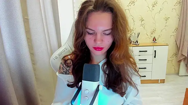Snapshot of yourdreamm_ chatting on October 15, 8:22 am yourdreamm online show from October 15, 8:22 am
