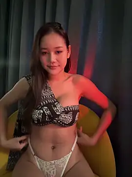 cherrycuteasian online show from April 12, 12:47 am