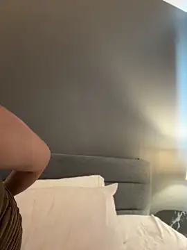 cherrycuteasian online show from May 14, 5:37 am