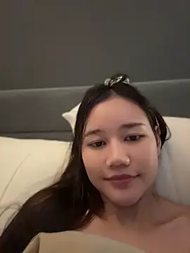 cherrycuteasian online show from April 26, 10:23 am