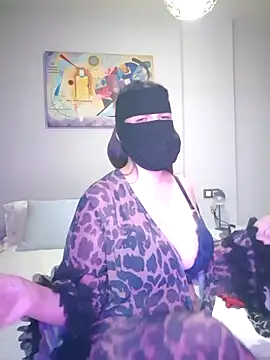 Snapshot of Lavanarabica chatting on November 8, 3:59 pm Lavanarabica online show from November 8, 3:59 pm