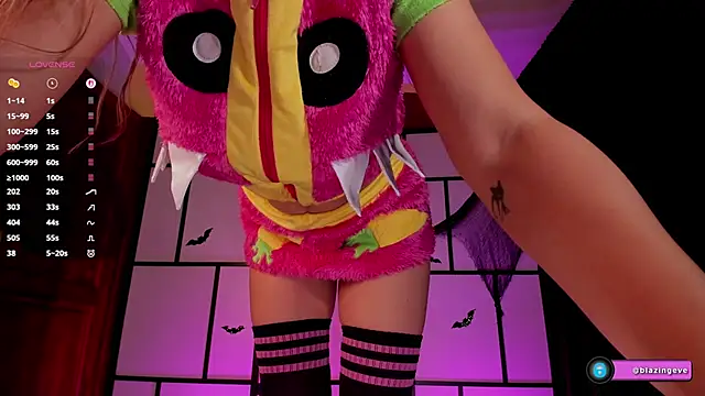 blazingeve  online show from November 2, 3:11 am