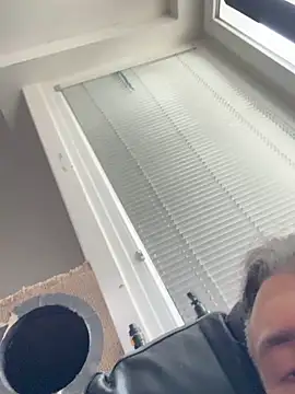 Snapshot of radeczek001 chatting on December 17, 1:05 pm radeczek001 online show from December 17, 1:05 pm