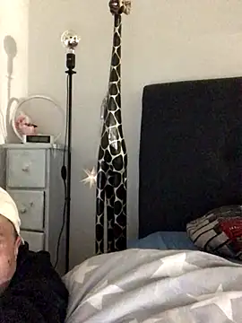 Snapshot of radeczek001 chatting on October 11, 1:06 am radeczek001 online show from October 11, 1:06 am