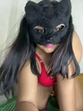 Snapshot of Slllll_Couple00 chatting on February 9, 1:53 pm Slllll Couple00 online show from February 9, 1:53 pm