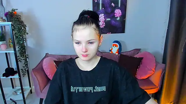 Snapshot of Leila_xxBaby chatting on November 23, 11:53 am Leila xxBaby online show from November 23, 11:53 am