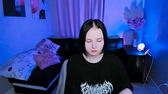 Snapshot of Leila_xxBaby chatting on December 4, 5:28 am Leila xxBaby online show from December 4, 5:28 am