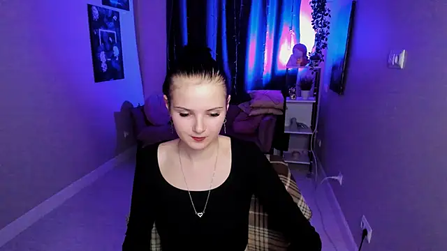 Snapshot of Leila_xxBaby chatting on October 11, 5:36 pm Leila xxBaby online show from October 11, 5:36 pm