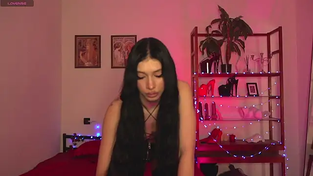 Olivia Faye online show from July 8, 6:19 pm