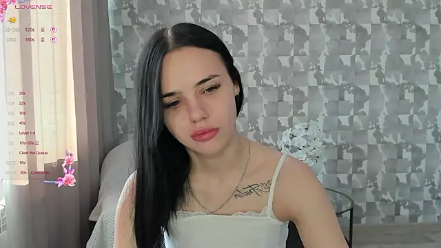 Snapshot of Kseni_a chatting on February 27, 7:19 am Kseni a online show from February 27, 7:19 am