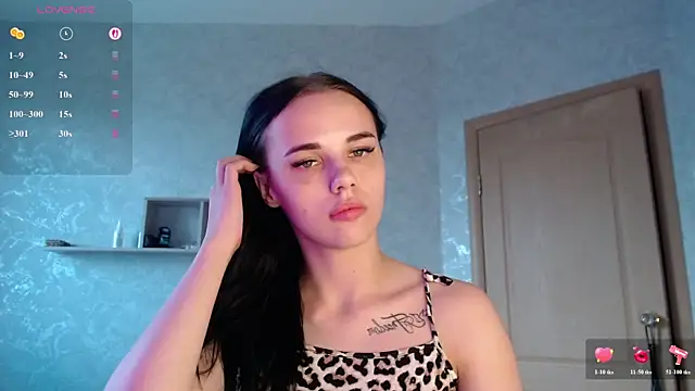 Snapshot of Kseni_a chatting on July 14, 10:21 am Kseni a online show from July 14, 10:21 am