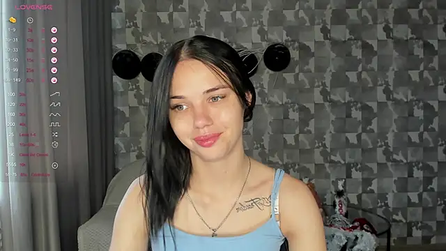 Snapshot of Kseni_a chatting on October 28, 8:46 am Kseni a online show from October 28, 8:46 am