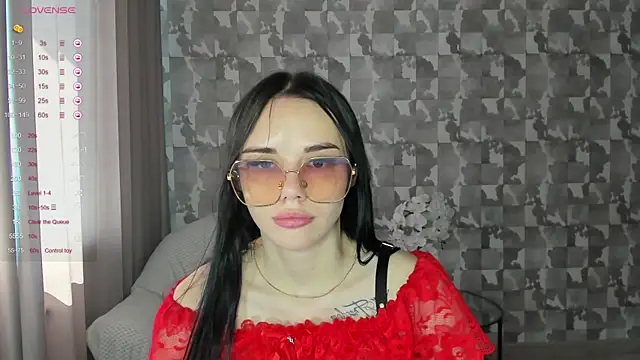 Snapshot of Kseni_a chatting on June 12, 7:06 am Kseni a online show from June 12, 7:06 am