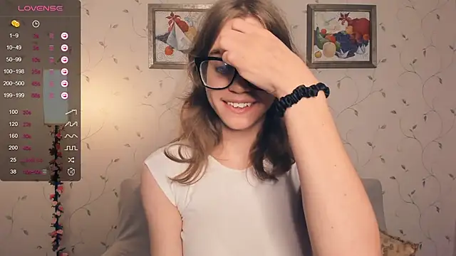 JoanBaggott online show from October 31, 8:05 pm