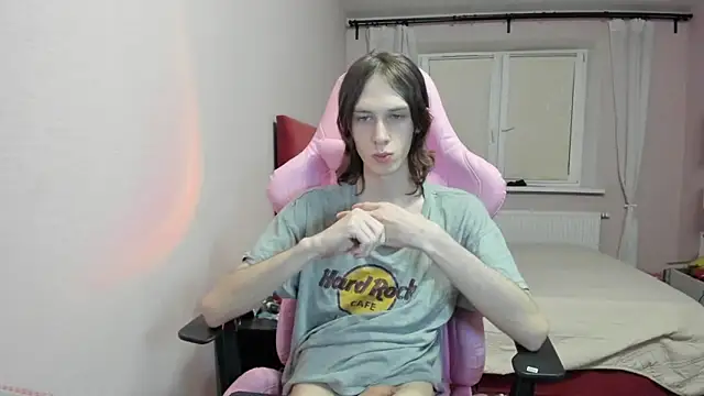 Snapshot of eleganc3 chatting on October 23, 6:06 pm eleganc3 online show from October 23, 6:06 pm