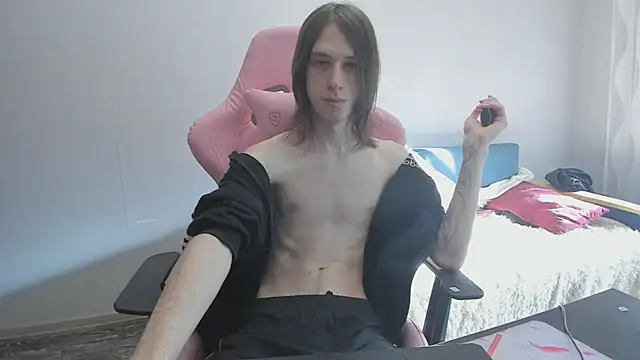 eleganc3 online show from February 24, 8:15 am