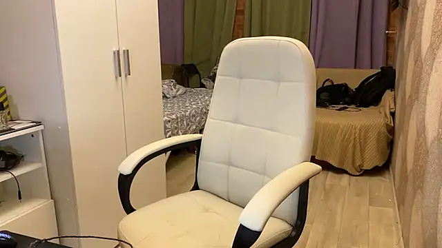 eleganc3 online show from March 28, 9:27 pm