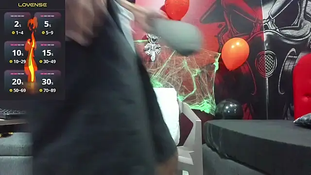 Snapshot of Damian_Shakur chatting on October 18, 12:07 pm Damian Shakur online show from October 18, 12:07 pm