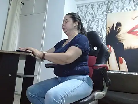 mariani smith online show from October 4, 11:45 am