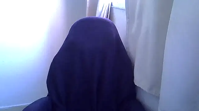 Snapshot of Blue_Liz chatting on October 12, 6:31 pm Blue Liz online show from October 12, 6:31 pm