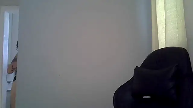 Snapshot of Blue_Liz chatting on September 18, 2:42 pm Blue Liz online show from September 18, 2:42 pm