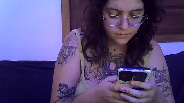 Blue Liz online show from November 30, 1:12 pm