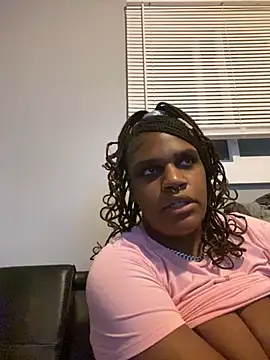 Snapshot of MosesWorld33 chatting on October 7, 12:22 am MosesWorld33 online show from October 7, 12:22 am