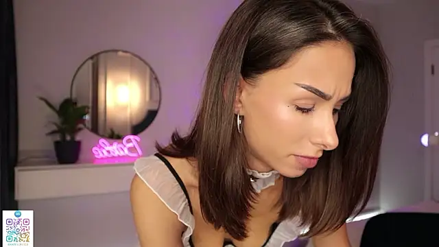 Katherinepinke online show from March 11, 7:30 pm