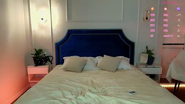 Katherinepinke online show from December 17, 7:52 pm