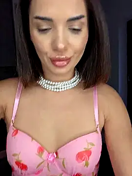 Snapshot of NaughtyChloe chatting on November 4, 5:11 am NaughtyChloe online show from November 4, 5:11 am