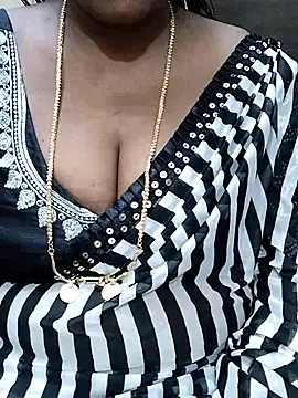 Snapshot of shobini chatting on October 22, 1:54 pm shobini online show from October 22, 1:54 pm