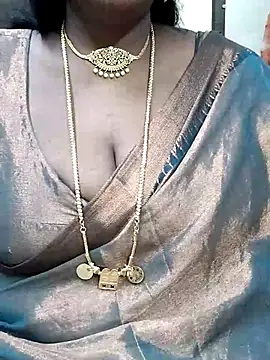 Snapshot of shobini chatting on October 25, 3:01 pm shobini online show from October 25, 3:01 pm