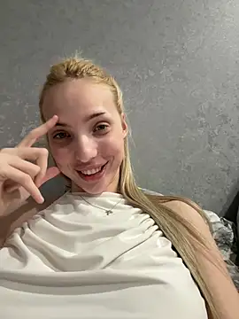 Snapshot of olivia_soft chatting on July 10, 10:43 pm olivia soft online show from July 10, 10:43 pm